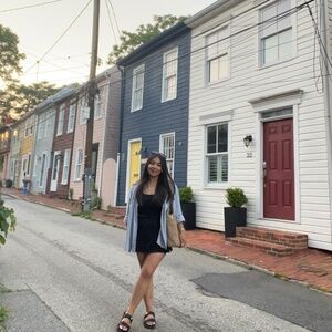 Meet your Posher, Esmeralda